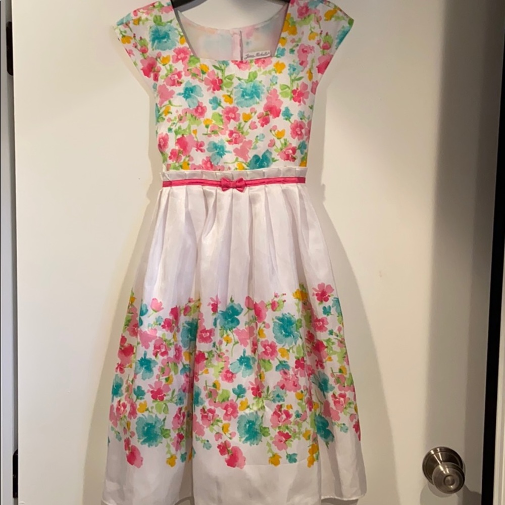 Girls dress